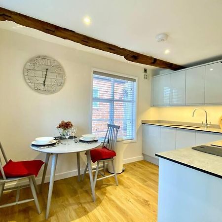 Tilly'S A Perfect Apartment In The Market Town Of Ледбері Екстер'єр фото